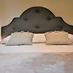 La Casa Di Tito - *
