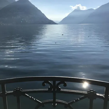 La Casa Di Tito - * קומו