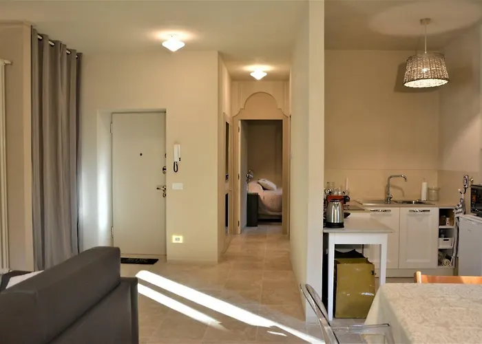 La Casa Di Tito - * Como